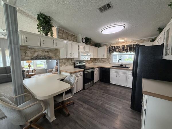 403 Tennis Lane a Winter Haven, FL Mobile or Manufactured Home for Sale